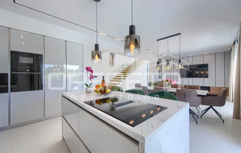 Exclusive villa with a pool, tennis court, and jacuzzi – peaceful location near Rabac – 2