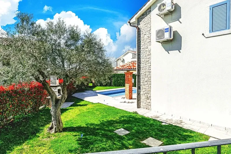 Dintorni di Dobrinj, villa indipendente con piscina in una posizione tranquilla! – 2