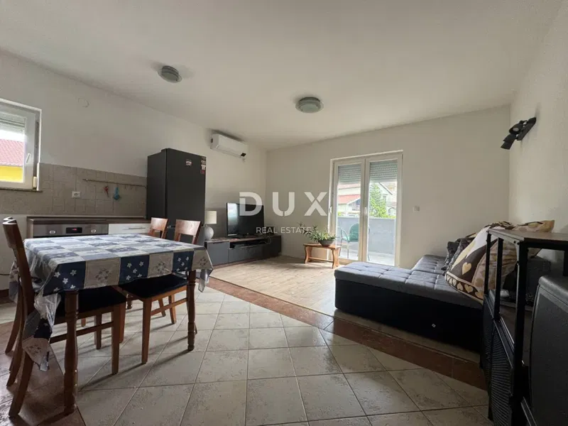 VIŠKOVO, MARINIĆI – 2 camere da letto + soggiorno, balcone, posto auto, costruzione recente – 3