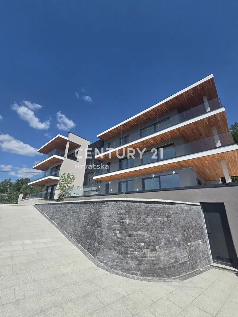 RIJEKA, 2-BEDROOM APARTMENT WITH A STORAGE ROOM IN A MODERN NEW BUILDING, ON THE 1ST FLOOR. UNDERGROUND GARAGE, BEAUTIFUL VIEW OF KVARNER – 3