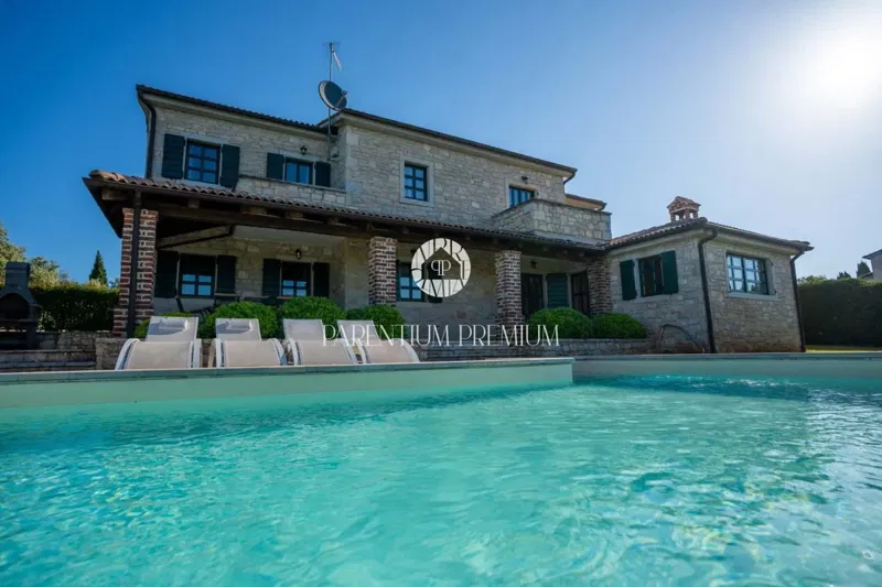 Istrian Villa with Sea View and Large Garden – 2