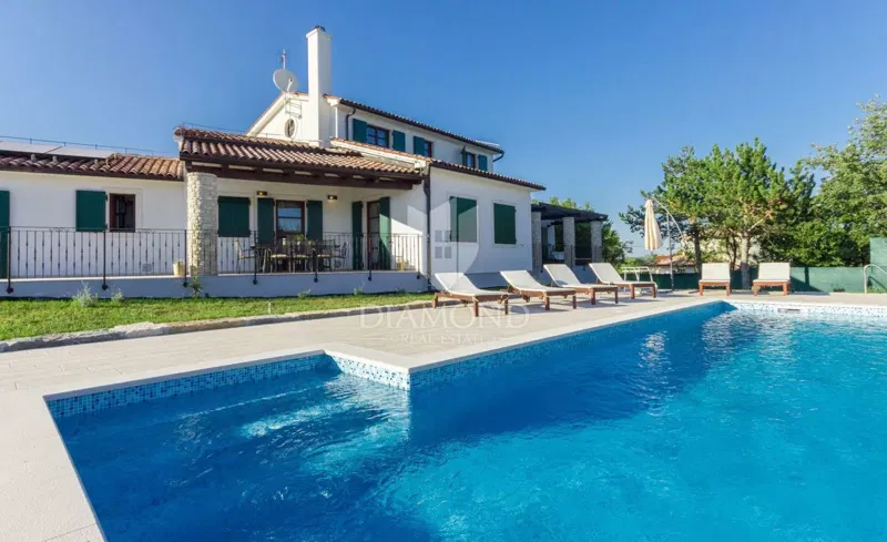 Barban, splendida villa con piscina – 2