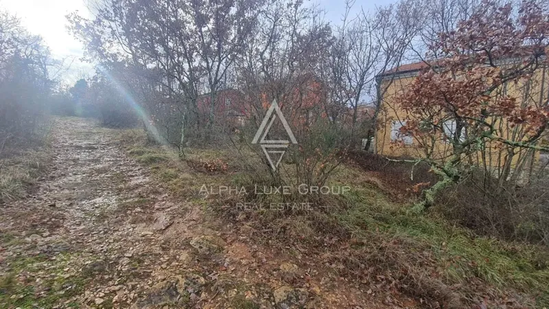 Istria, Kastel: Building land with project permit – 2