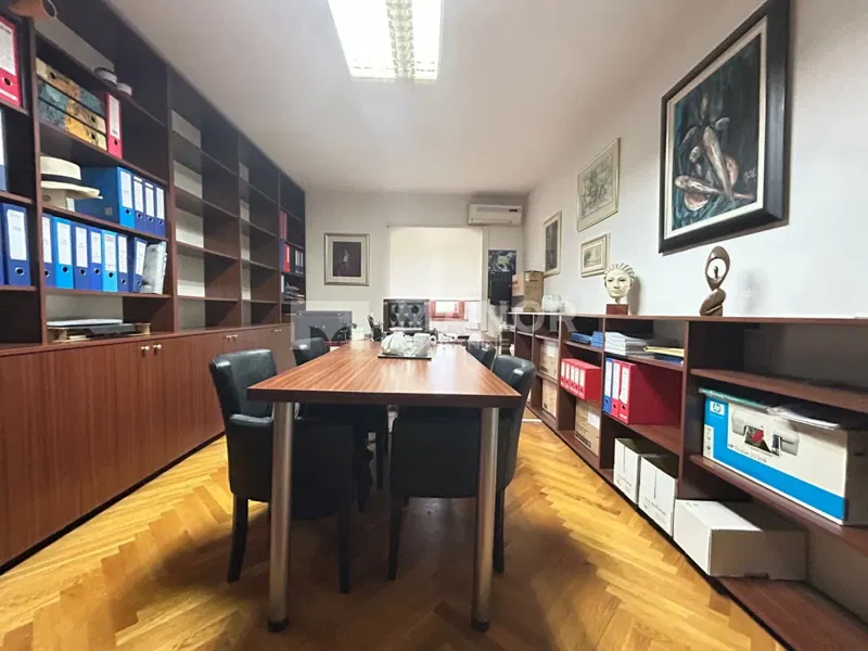 Business premise Centar, Rijeka, 73m2 – 2