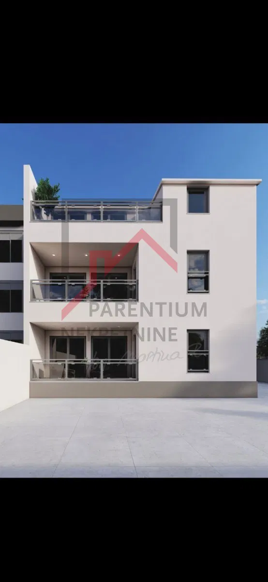 Istria, Funtana – nuovo edificio con due camere da letto e ampia terrazza, vista sulla natura, a 500 m dal mare