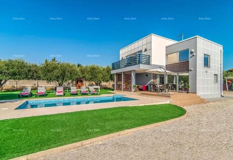 VODNJAN – Modern Villa with Pool, View of Brijuni, and Spacious Yard! – 2