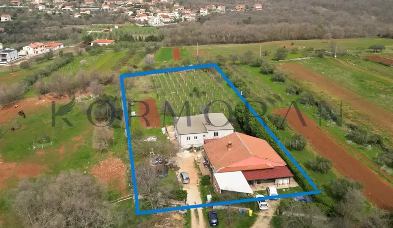 Samostojeća kuća u Bujama, Kaštel (IS)