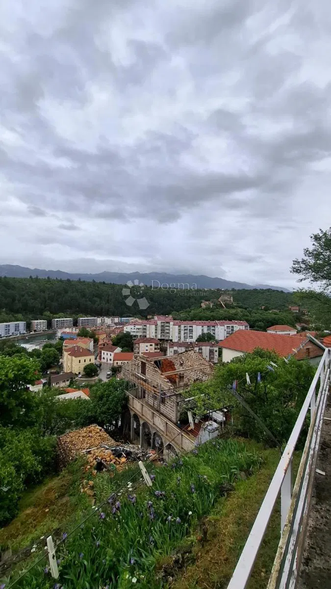 Kuća sa pogledom na Zrmanju