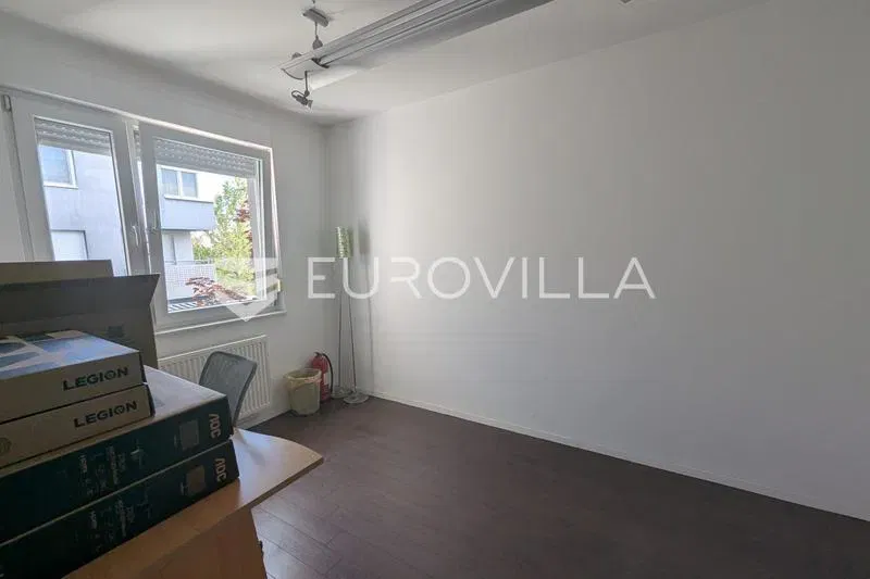 Zagreb, Odra, commercial space/office with storage and parking, 68 m² – 2