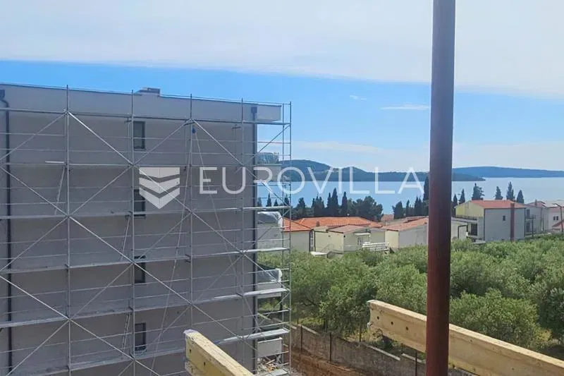 Trogir-Seget apartment 87,6 m² with sea view, new building garage and elevator – 2