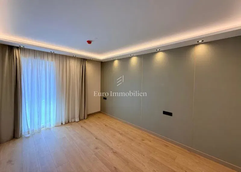 Lusso Moderno e Reddito Passivo APP 26 – 2