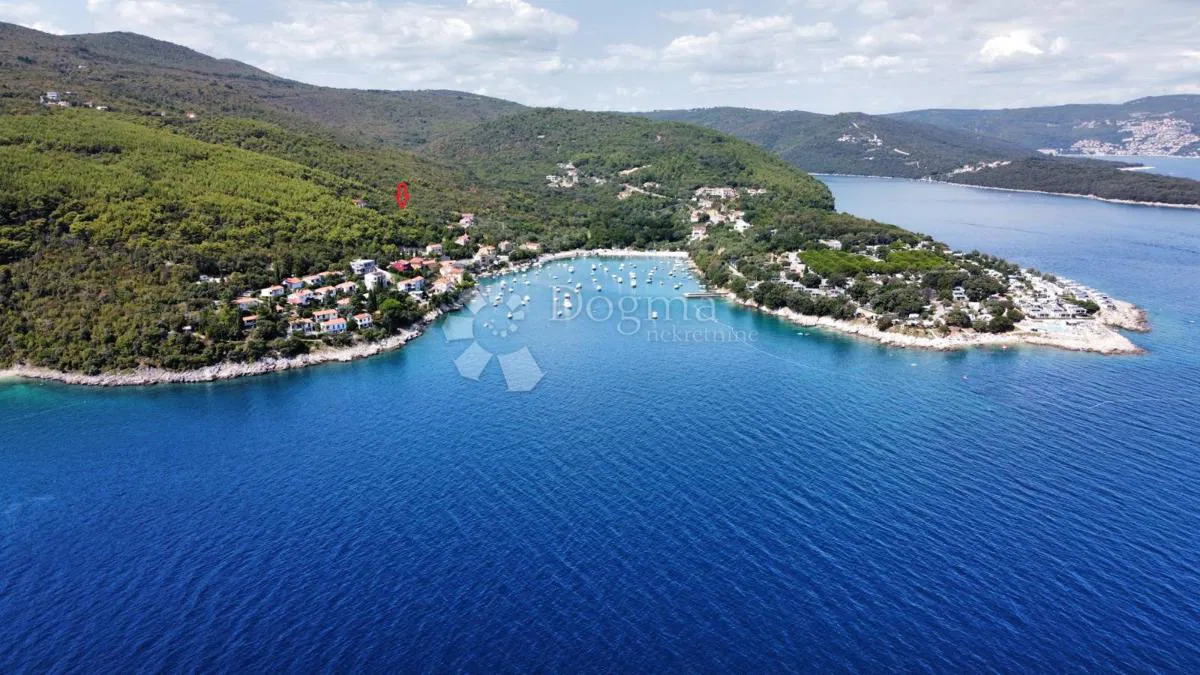 Građevinsko zemljište 1220m2 sa pogledom na more-Prijavljena gradnja!