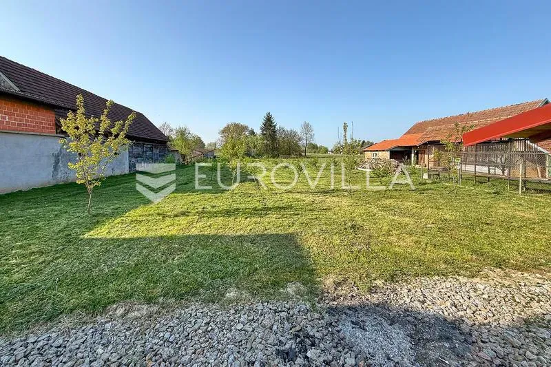 Križ, Konšćani, holiday house with a total area of 65 m², situated on a plot of 2,357 m². – 3