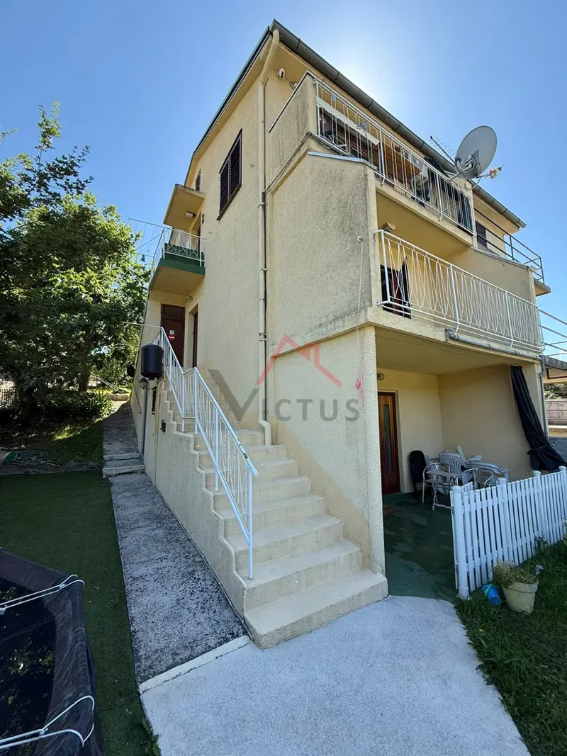 NOVI VINODOLSKI - House with 3 separate apartments and garage – 2