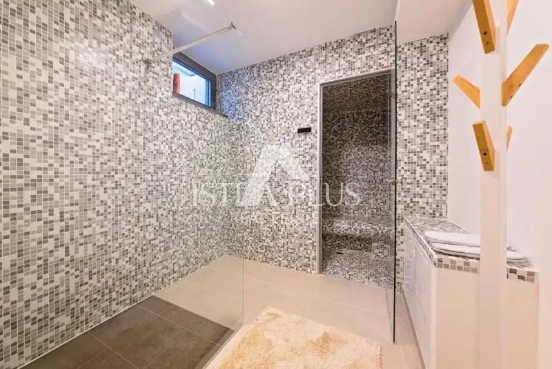 Poreč, villa with pool 500 meters from the sea – 3
