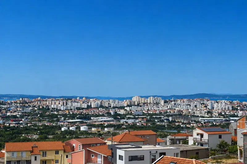 Family house with two apartments and a view of Split – 3