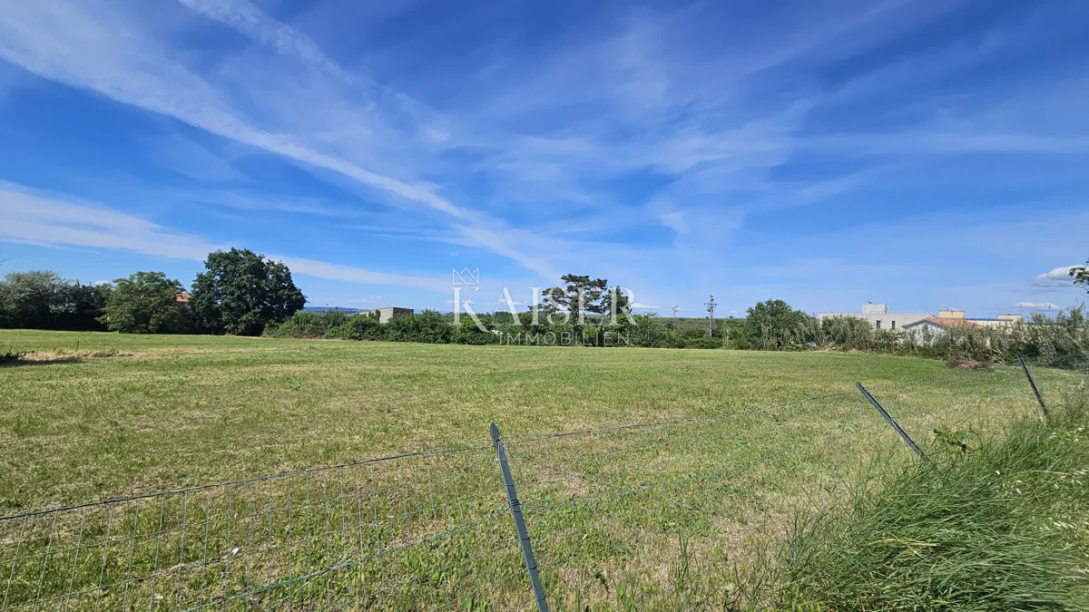 Земля под застройку Brtonigla, 881m2