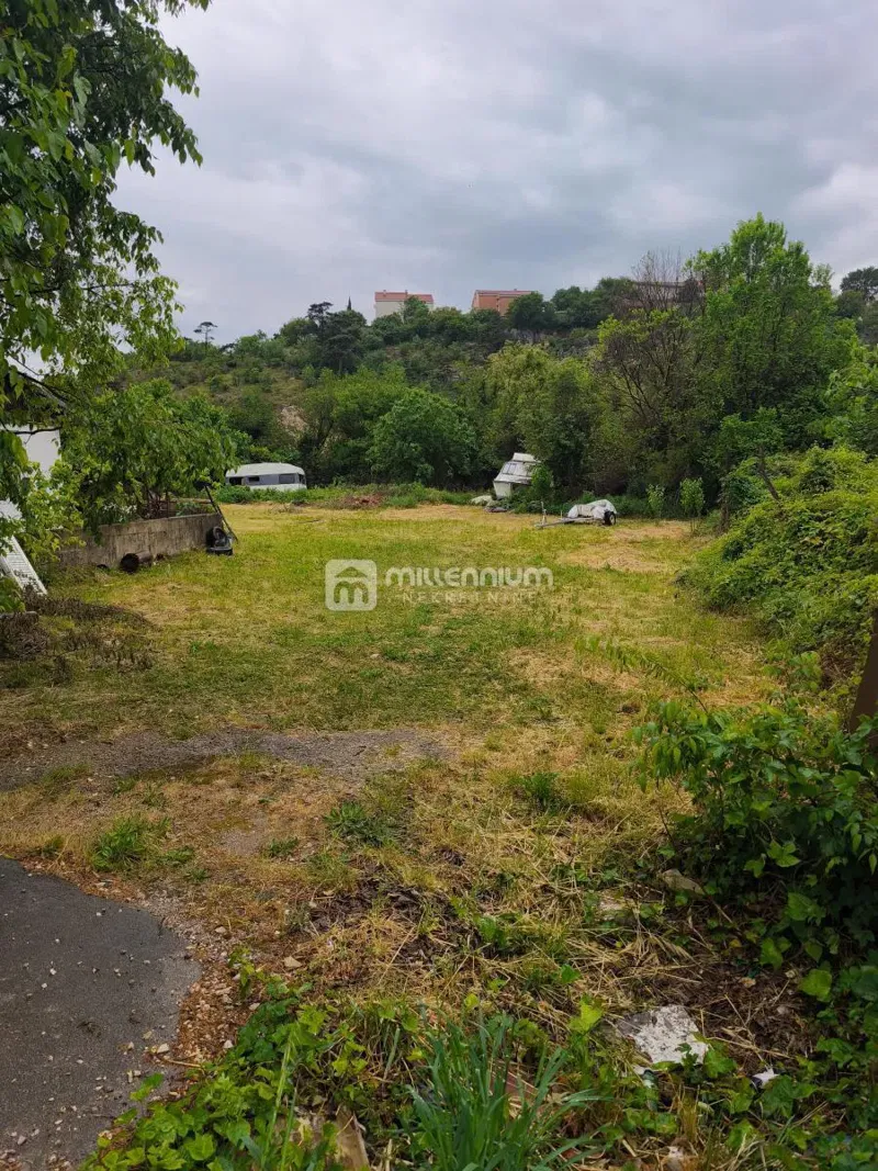 Novi Vinodolski, 2.133m2 građevinskog zemljišta