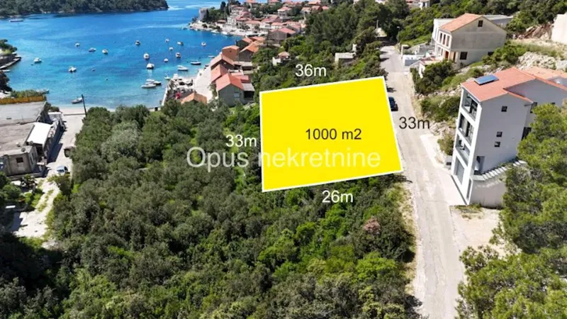 KORCULA-gradevinsko zemljiste 1000 m2 s pogledom na more (Video)