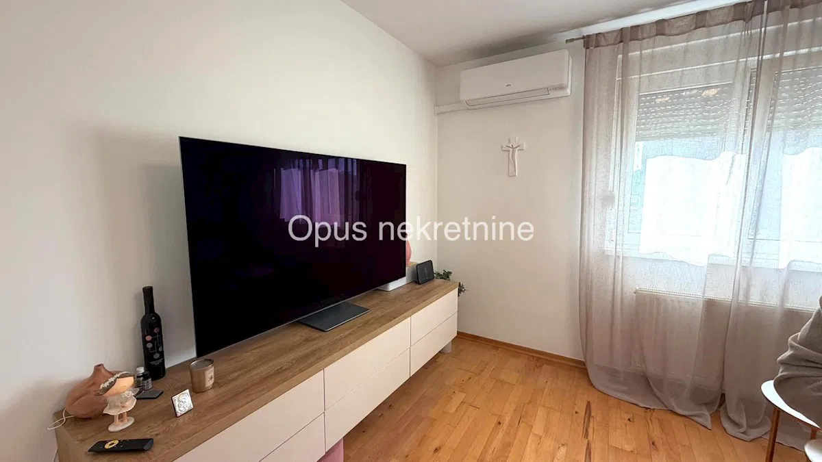 METKOVIC, Unka - trosoban stan 90 m2, NAMJEŠTENO (Video)