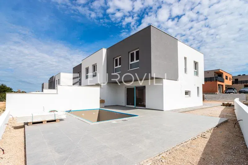 Vodice, modern house with swimming pool and private garden, C3 – 3