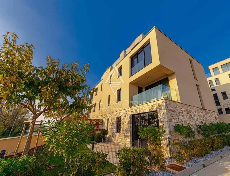 Istria, Savudrija: Exclusive villa panoramic sea view – 3
