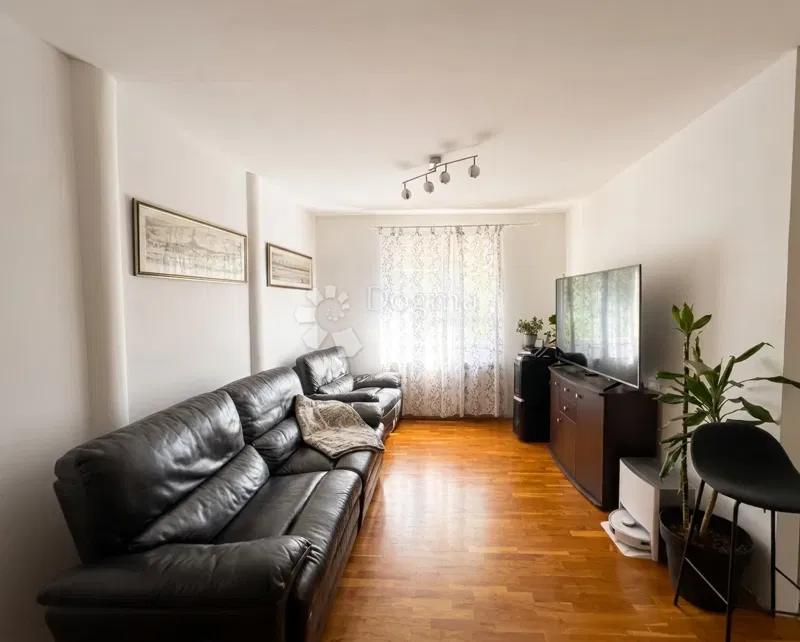 Exclusive! Four-bedroom apartment in Vrhovec, 111 m², terrace and garage – 3