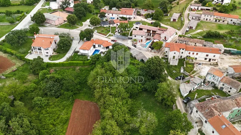 Marčana, surrounding area, legalized property in the village center. – 3