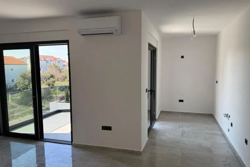 Appartamento moderno con terrazza – 3