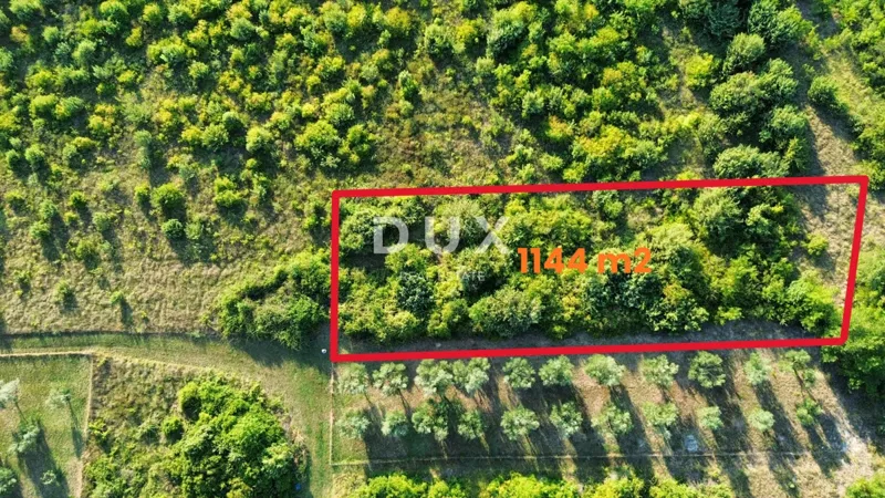 ZADAR, MURVICA - Mezőgazdasági földterület csendes helyen 1144 m2