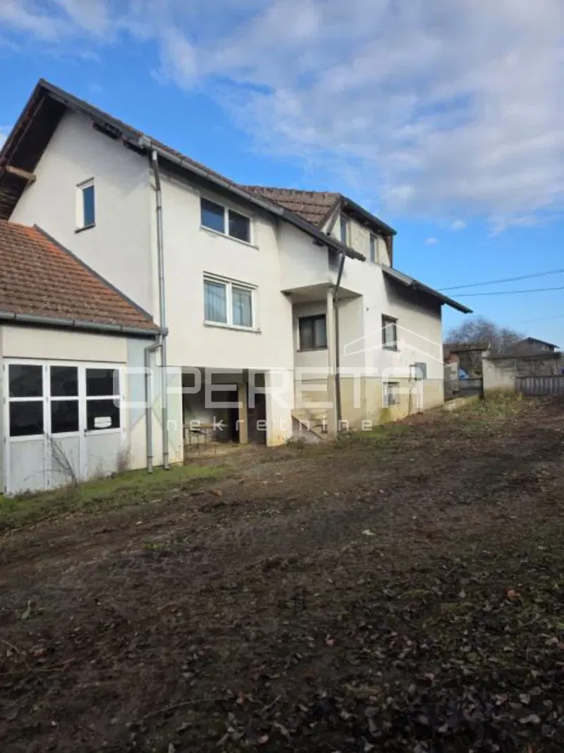 Spacious house with large agricultural buildings in Repušnica – 2