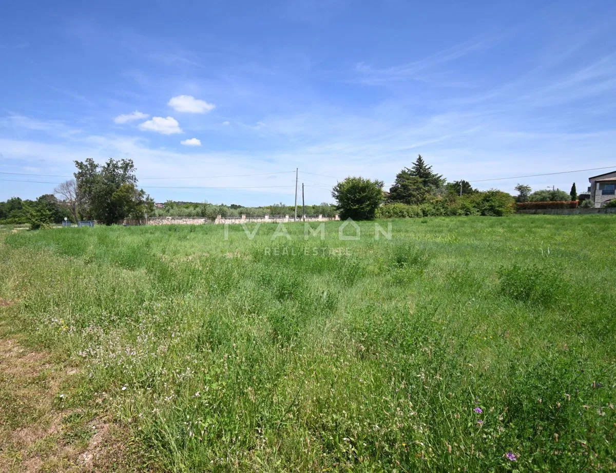 Stavební pozemek se stavebním povolením pro dvojdům, 949 m²