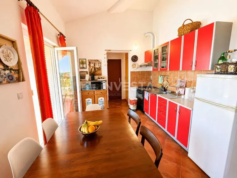 Exclusive! Peroj – Apartment on the Upper Floor with Sea View, Terrace and Parking – 3