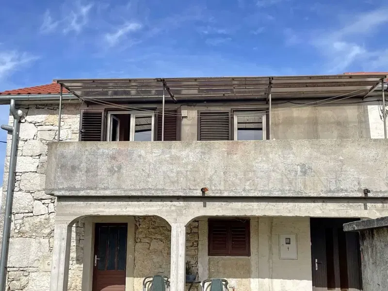 Krk, surroundings, first floor of a house with a large garden, FOR SALE! – 3