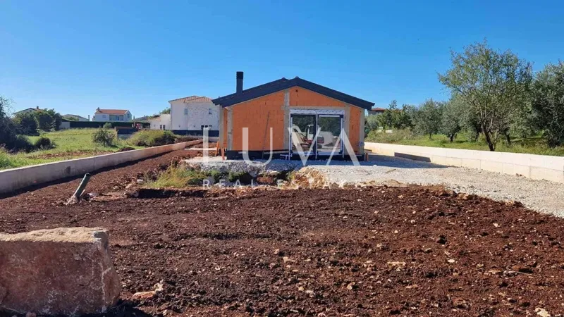 Istria, Kaštelir, modern ground floor house of 92 m² with swimming pool for sale – 3