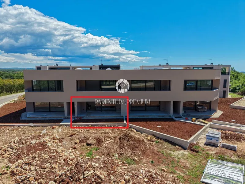 Spacious modern ground-floor apartment with a garden – 2
