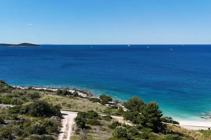 Building plot with open sea view – 3