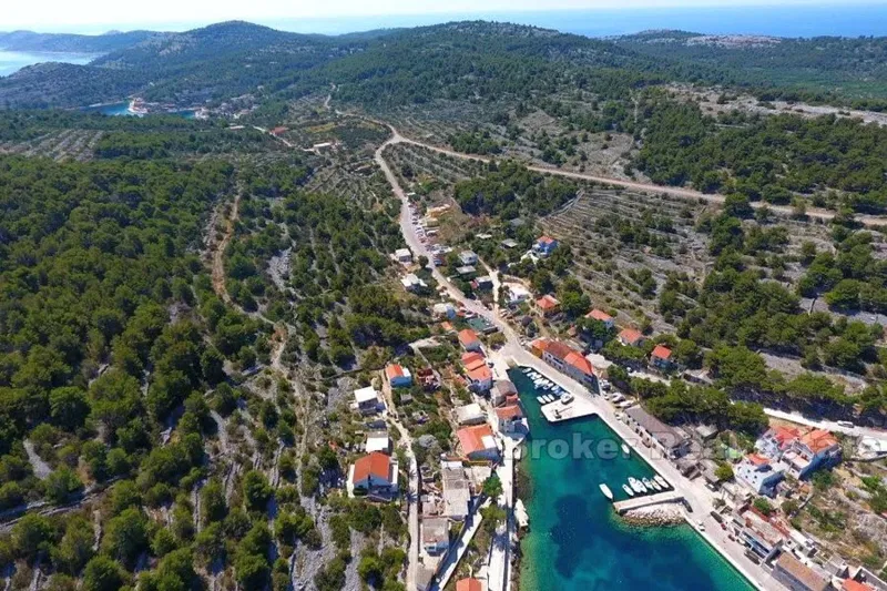 Casa non finita vicino al mare sull'isola vicino a Sibenik – 3