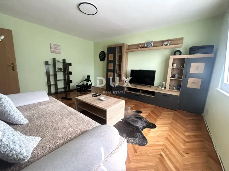 DALMATIA, VODICE – Three-bedroom apartment on the ground floor, 450m from the beach, parking, basement, garden – 2