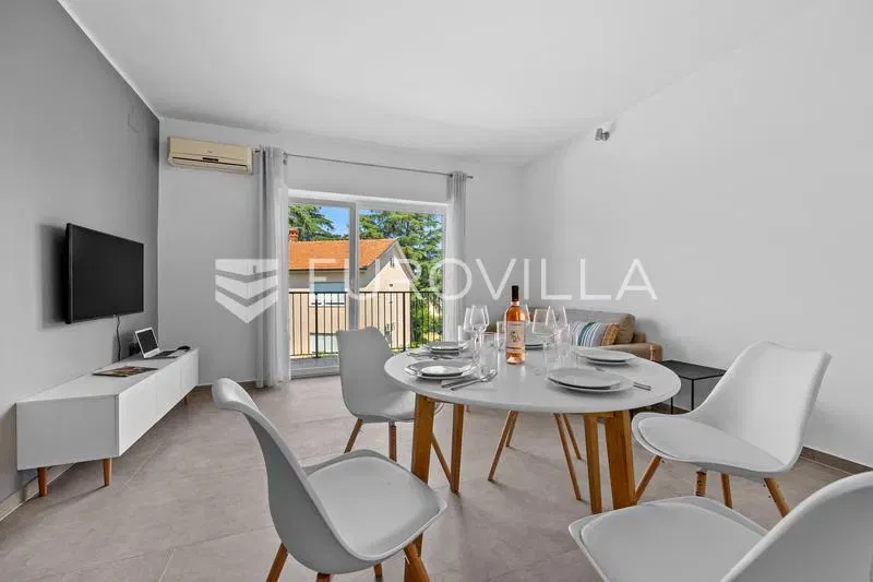 Istria, Pula, three-bedroom apartment, swimming pool, parking – 2