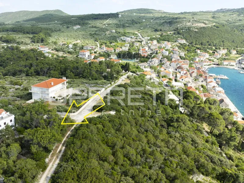 Povlja, Brač, building land near the sea, 800 m2 – 2