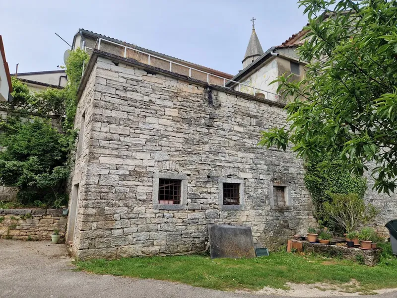 Verkauf – Beram, authentisches Steinhaus ca. 220 m² zur Renovierung, KO-125