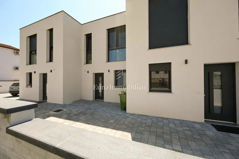 Novigrad - modern house with a yard in new construction – 2