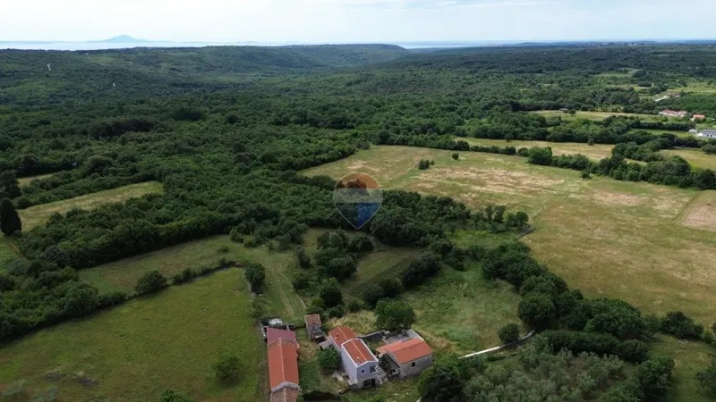 Istria, Marčana – Terreno agricolo conveniente di 1,8 ha – 2