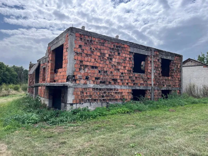 GRAĐEVINSKO ZEMLJIŠTE S UCRTANIM OBJEKTOM-JASIKOVAC
