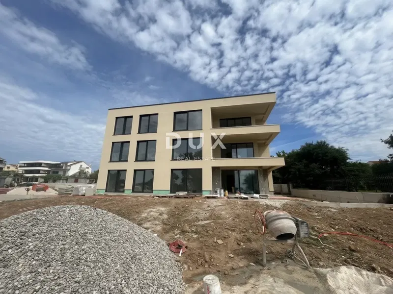 VODICE – 3BR+LR apartment with terrace and sea view, 70 m from the sea and beach – 3