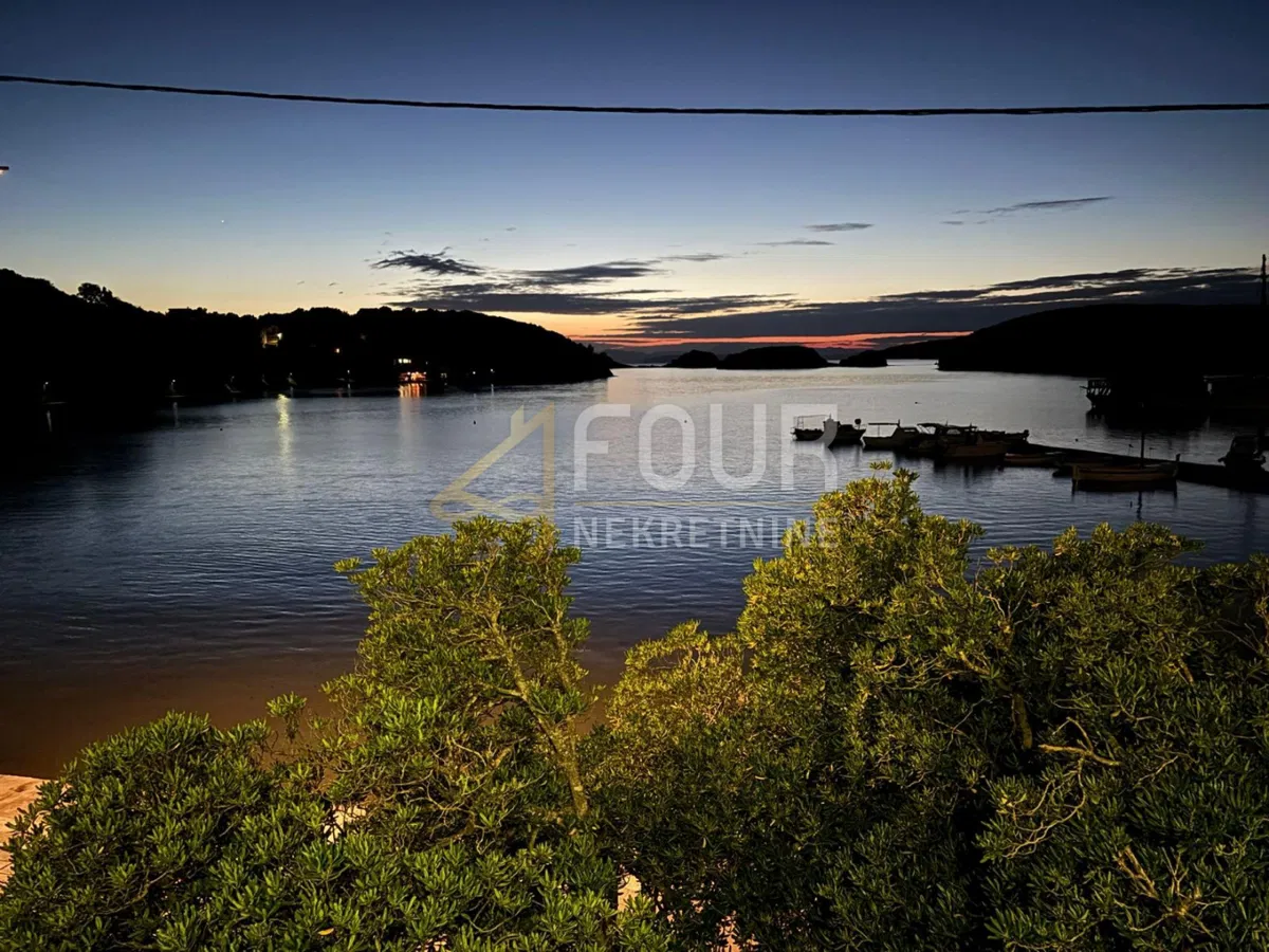 Otok Rab, Supetarska Draga, apartmanska kuća, 1. red do mora
