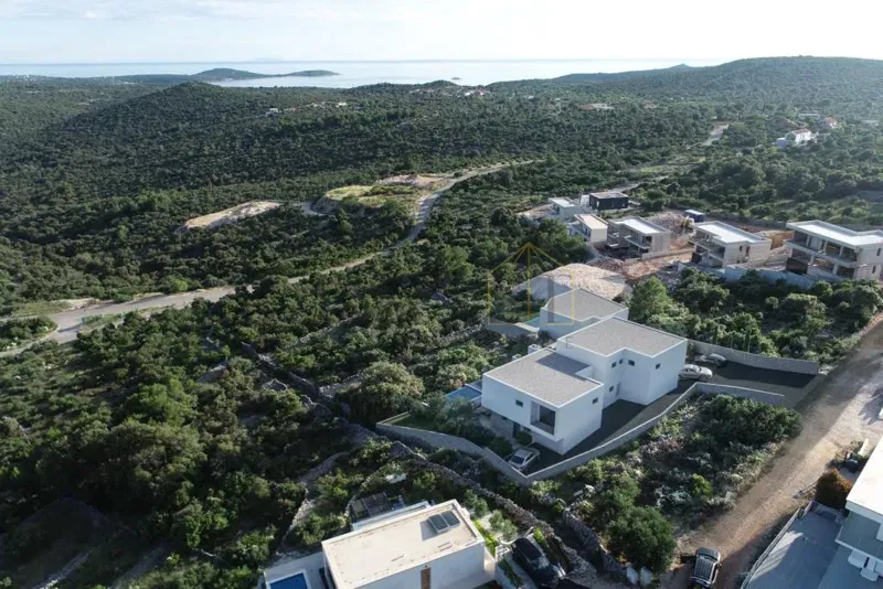 VINIŠĆE, BUILDING LAND WITH PERMIT FOR VILLA WITH SWIMMING POOL – 3