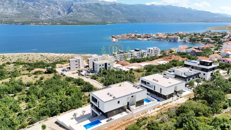 Luksuzni stan s privatnim bazenom i pogledom na more – Vinjerac, Hrvatska