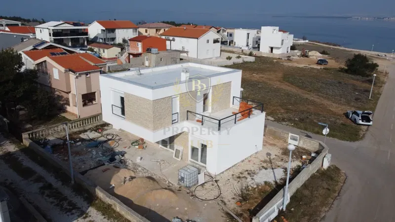 Esclusiva casa con piscina, garage e vista mare a 100 m dal mare - Vir, Croazia – 3